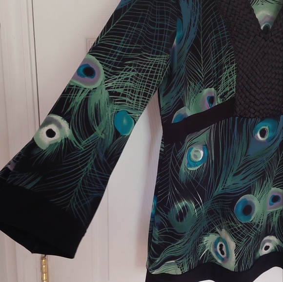 CATO Peacock Top With Braided Look V-Neck Cato Green Black  Feathers Print Large - Picture 2 of 9